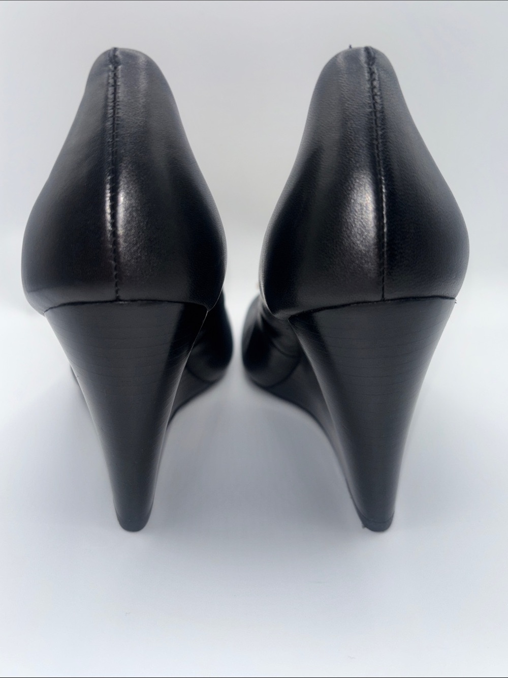 Tory Burch Black Leather Wedges with Gold Logo Medallion - Picture 5 of 12